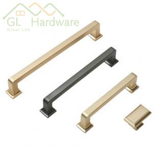 Gold Luxury Zinc Handle 040